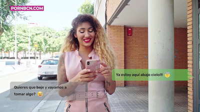 不忠的妻子准备在丈夫工作时用力操她的年轻情人。有奶子和大屁股的拉丁裔女子 维纳斯-阿佛洛狄忒